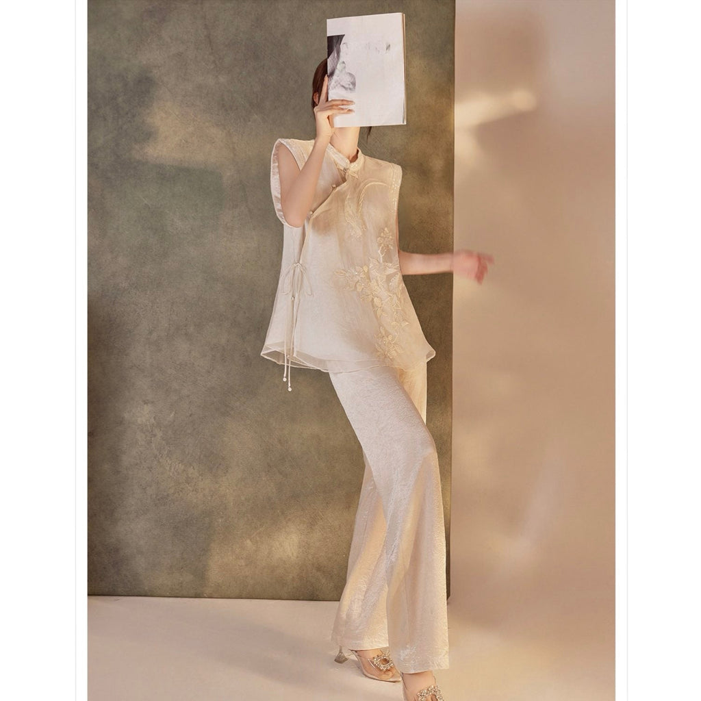 Embroidered White Mulberry Silk Floral Vest