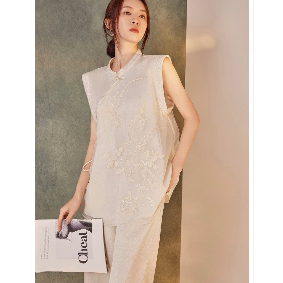 Embroidered White Mulberry Silk Floral Vest