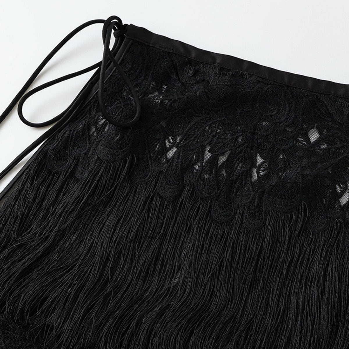 Poetic Embroidery Black  Tassel Outer Layer Floral Patchwork Knee-Length Short Skirt
