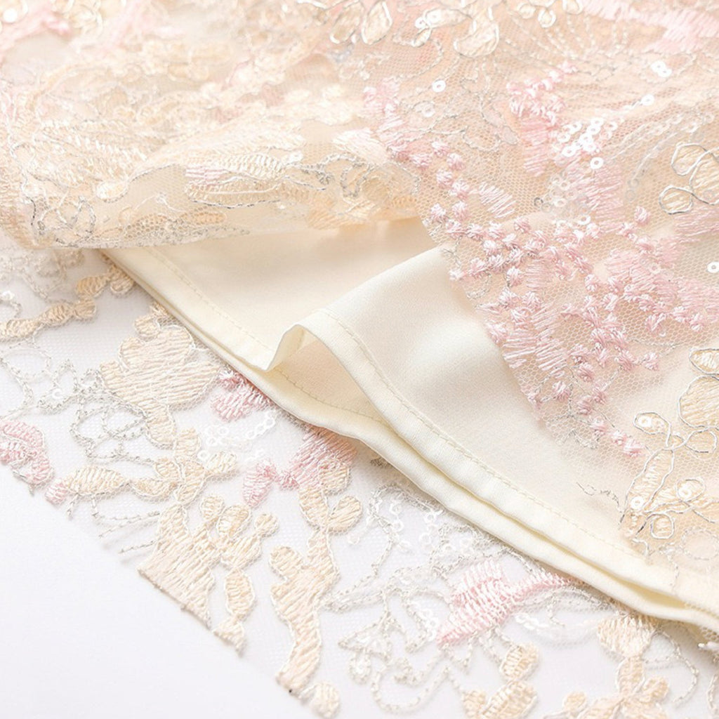 Poetic Embroidery Textured Floral Embroidered Skirt in Pink and White