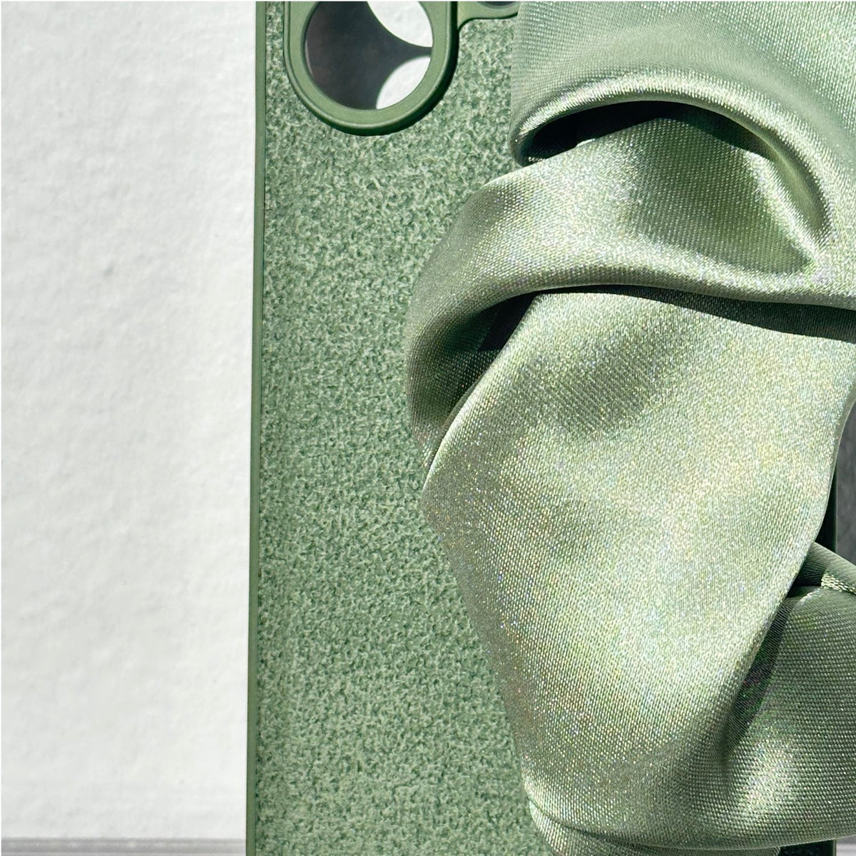 Green Phone Case With Silky Hand Holder